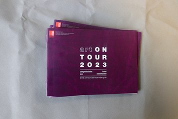 Booklet Titelseite "on tour"